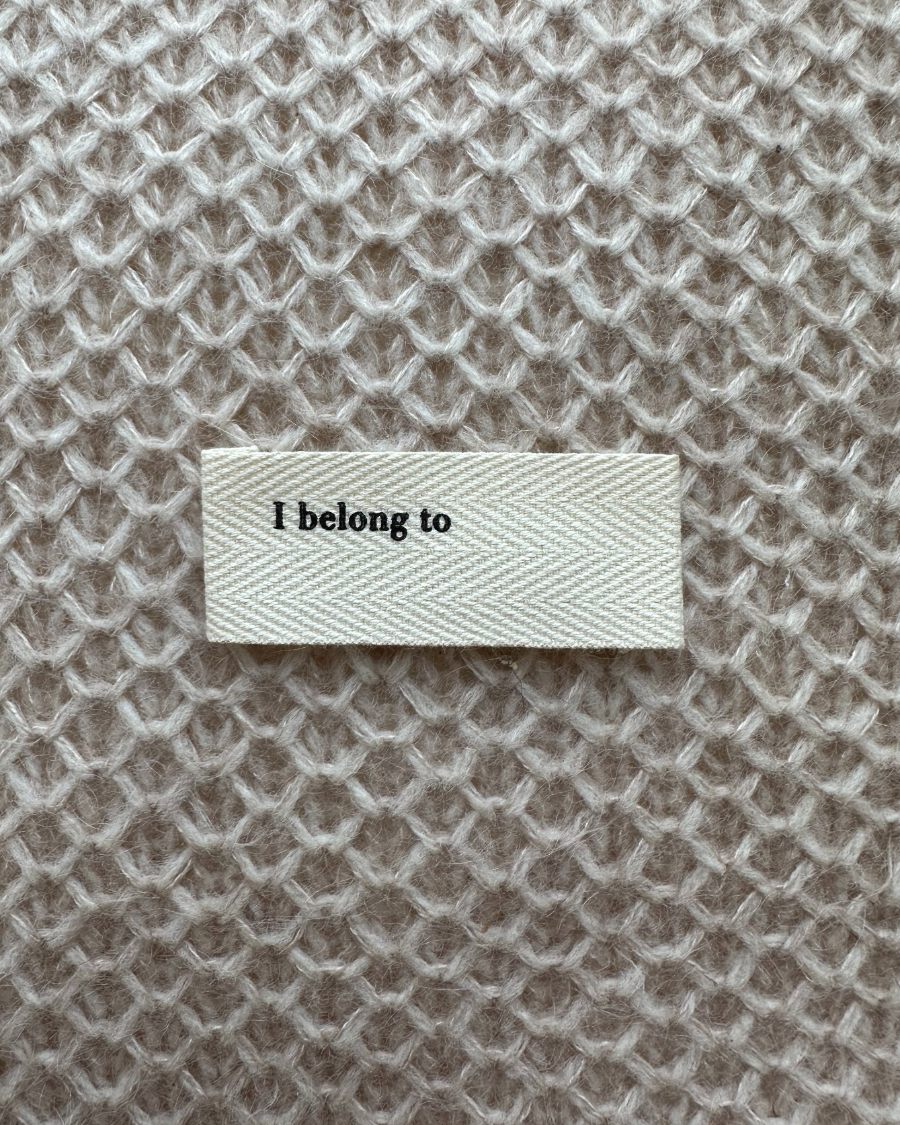 I belong to label fra Petiteknit