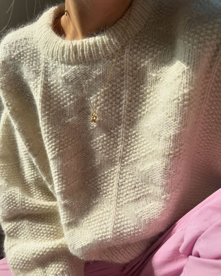 Detaljebillede af blå Esther Sweater