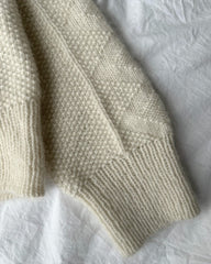 Detaljebillede af hvid Esther Sweater