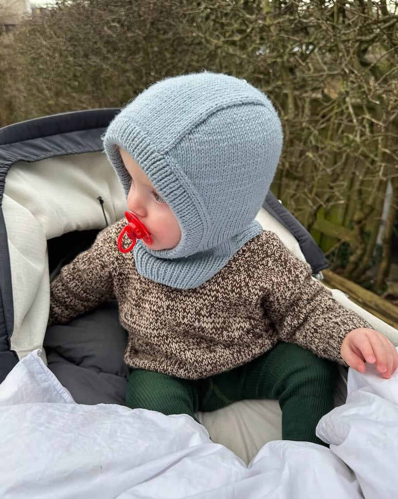 Barn iført lysebrun og hvid Melange Sweater Baby