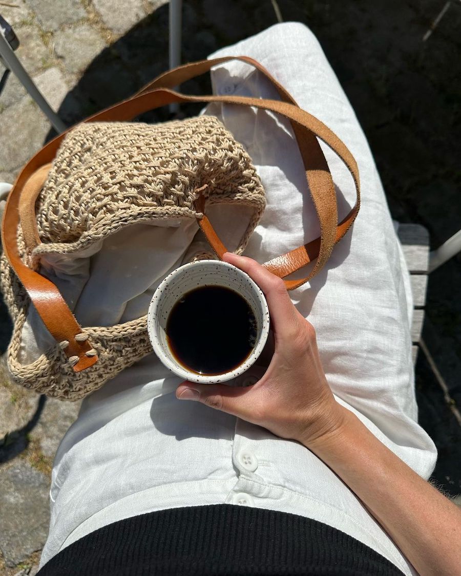 Kvinde med lys french market bag 