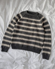 Liggende hvid og grå Key Sweater Man
