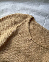 Closeup af ferskenfarvet Kumulus Tee O-neck