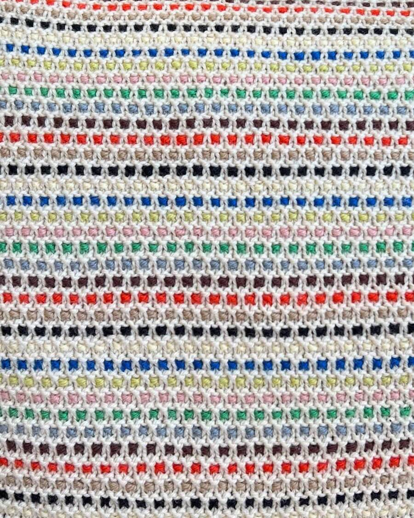 Detaljebillede af flerfarvet Marie Pillow