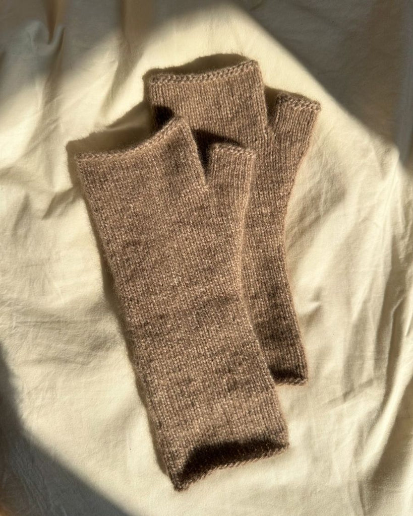 Liggebillede af brune Penny Gloves