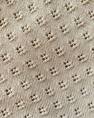 Detaljebillede af lys beige Rigmors Sommerbluse