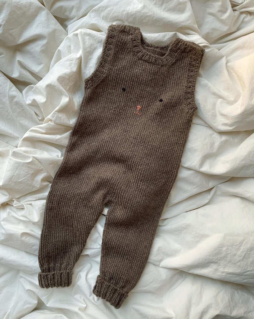 Brune Teddy Pants på dyne