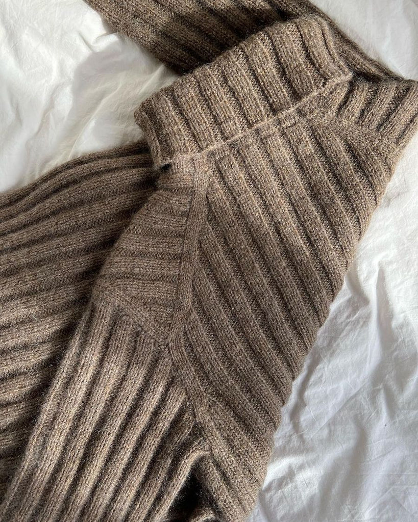 Liggende brun Hazel Sweater