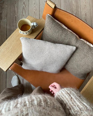 Honey pillow puder i 2 størrelser med bagbeklædning