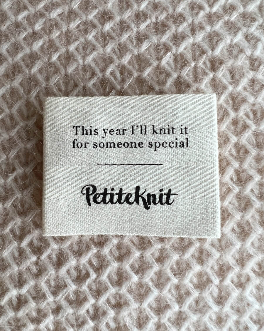 "This year I'll knit it for someone special" tekstil label i økologisk bomuld