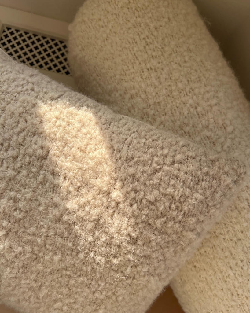 eddy og Honey pillow i bouclé