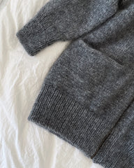 Detaljebillede af grå Zipper Jacket